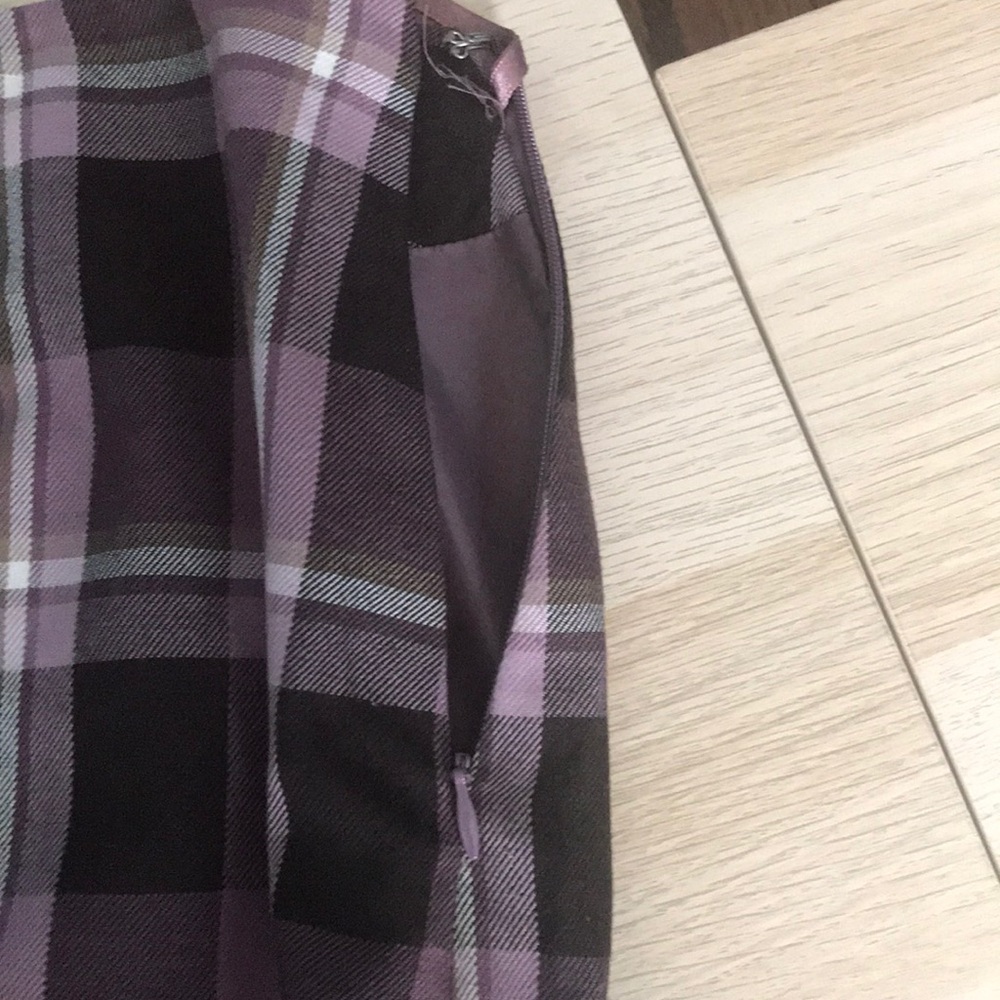 Plaid Skirt 🟣 - Picture 3 of 6